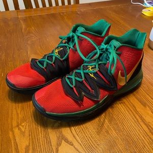 Nike ID Kyrie 5 Custom Sneakers